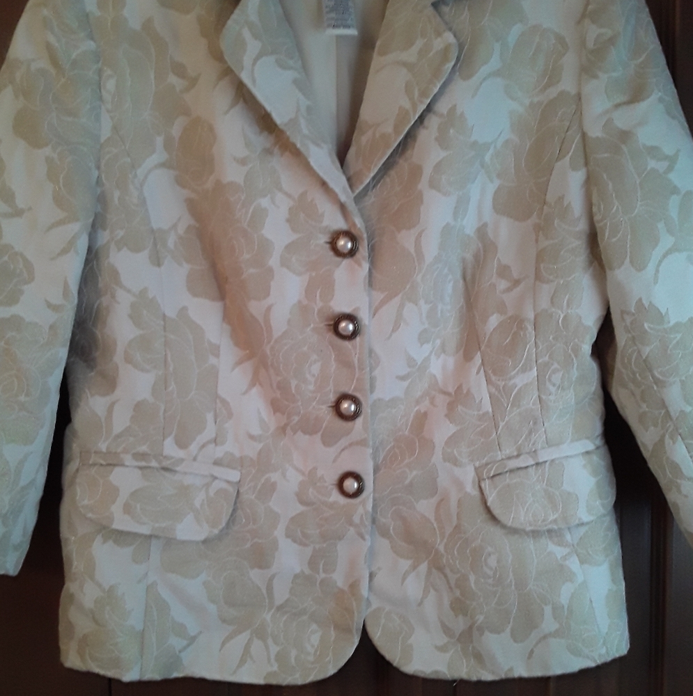 Super  Cute Cropped Jacket/Blazer
